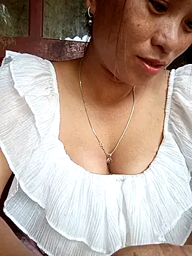 Snapshot of chychy113 chatting on June 22, 2026, 8:33 am chychy113 online show from June 22, 2026, 8:33 am