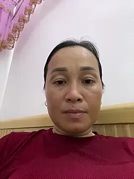 Snapshot of Loly_hana chatting on July 7, 2026, 12:09 pm Loly hana online show from July 7, 2026, 12:09 pm