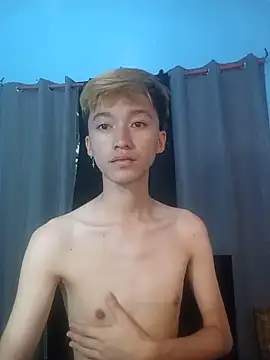 Fem phiLboy69 online show from July 3, 2026, 7:37 am