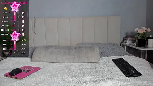 MissMiaTv online show from December 14, 2024, 3:51 am