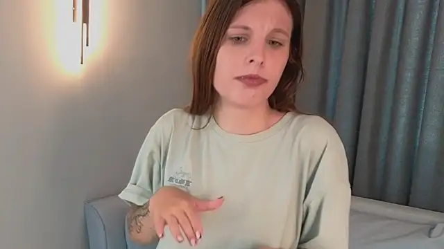 Snapshot of SusannFisher chatting on July 3, 2026, 8:21 am SusannFisher online show from July 3, 2026, 8:21 am