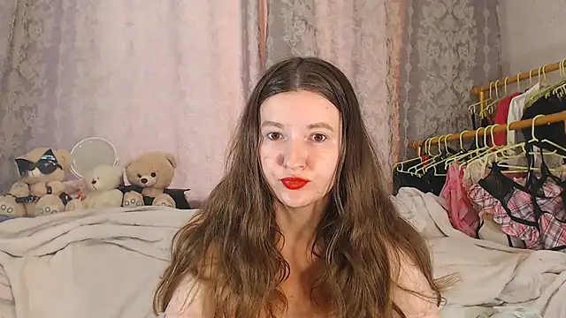 Snapshot of ChloeBrooklyn chatting on July 13, 2026, 11:29 pm ChloeBrooklyn online show from July 13, 2026, 11:29 pm