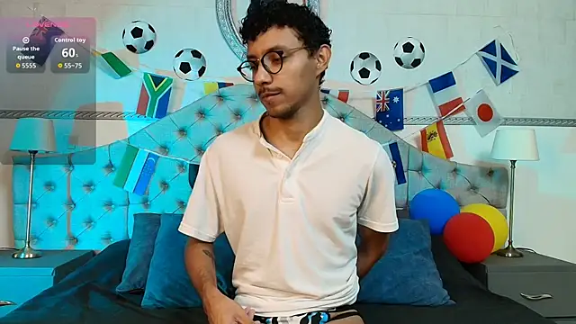 Snapshot of Twunk_miguel chatting on June 24, 2026, 12:26 pm Twunk miguel online show from June 24, 2026, 12:26 pm