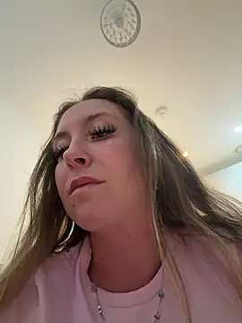 Snapshot of Coleyy_xx chatting on June 26, 2026, 7:07 pm Coleyy xx online show from June 26, 2026, 7:07 pm