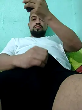 Fdiego19 online show from June 23, 2026, 9:18 am