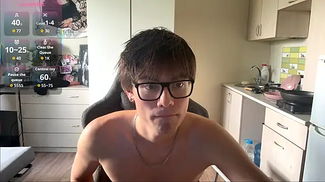 Snapshot of JadeNoiiir chatting on July 31, 2026, 1:21 pm JadeNoiiir online show from July 31, 2026, 1:21 pm