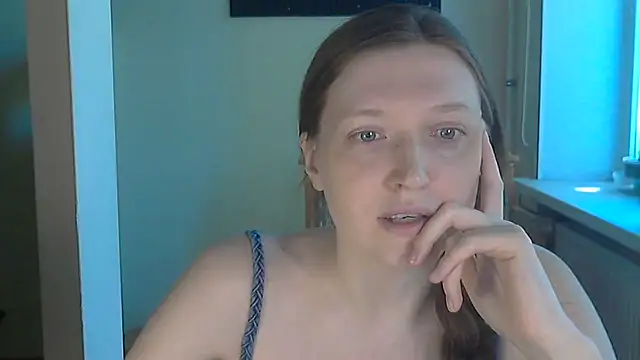 Snapshot of Holistic_woman chatting on June 20, 2026, 10:29 am Holistic woman online show from June 20, 2026, 10:29 am