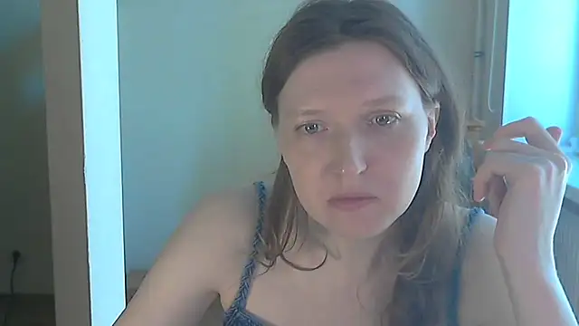 Snapshot of Holistic_woman chatting on June 21, 2026, 11:46 am Holistic woman online show from June 21, 2026, 11:46 am
