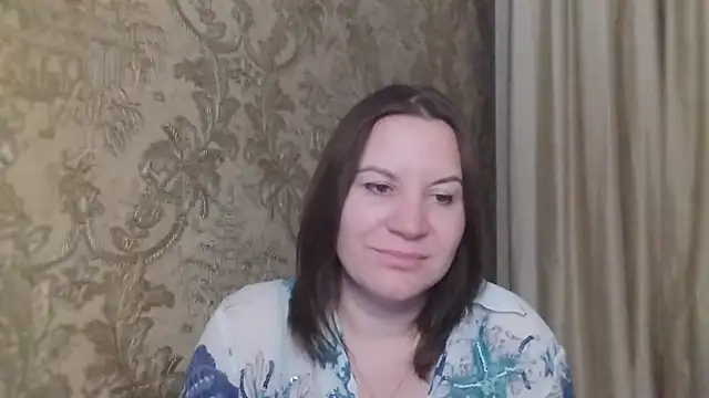 Snapshot of Lauralison chatting on July 7, 2026, 8:24 pm Lauralison online show from July 7, 2026, 8:24 pm