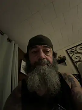 Snapshot of tatteddadbod82 chatting on June 19, 2026, 3:00 am tatteddadbod82 online show from June 19, 2026, 3:00 am