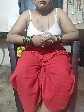 Snapshot of Bhabhiannuxxx chatting on August 7, 2026, 5:04 pm Bhabhiannuxxx online show from August 7, 2026, 5:04 pm