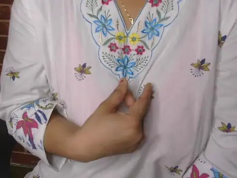 Snapshot of loving_queen1 chatting on June 19, 2026, 4:22 pm loving queen1 online show from June 19, 2026, 4:22 pm