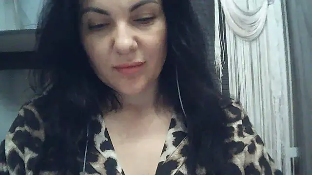 Snapshot of Camilynbi chatting on June 29, 2026, 8:42 pm Camilynbi online show from June 29, 2026, 8:42 pm