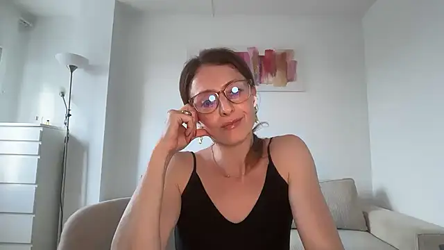 Snapshot of Cirellasi chatting on July 2, 2026, 5:41 pm Cirellasi online show from July 2, 2026, 5:41 pm