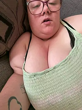 Honey HazelX online show from June 26, 2026, 7:35 am