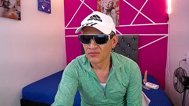 Snapshot of Cesirry_ chatting on July 14, 2026, 7:08 pm Cesirry online show from July 14, 2026, 7:08 pm
