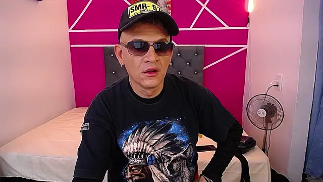 Snapshot of Cesirry_ chatting on July 29, 2026, 6:06 pm Cesirry online show from July 29, 2026, 6:06 pm