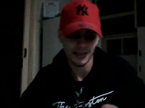 Snapshot of Aronfox23 chatting on August 6, 2026, 4:14 am Aronfox23 online show from August 6, 2026, 4:14 am