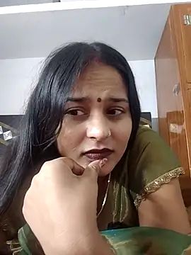 Snapshot of Mummy_jii1 chatting on July 29, 2026, 9:02 pm Mummy jii1 online show from July 29, 2026, 9:02 pm