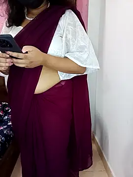 Snapshot of Mangelxoxo chatting on August 5, 2026, 5:16 pm Mangelxoxo online show from August 5, 2026, 5:16 pm