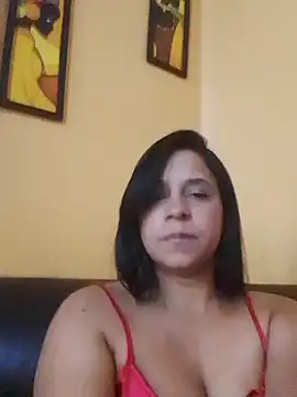 Snapshot of alejandrale chatting on July 7, 2026, 7:56 am alejandrale online show from July 7, 2026, 7:56 am