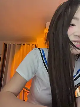 Snapshot of Uugirl00 chatting on July 15, 2026, 10:53 am Uugirl00 online show from July 15, 2026, 10:53 am