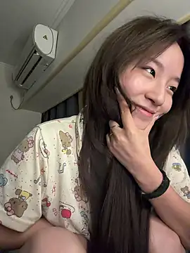 Snapshot of Uugirl00 chatting on July 24, 2026, 3:43 pm Uugirl00 online show from July 24, 2026, 3:43 pm