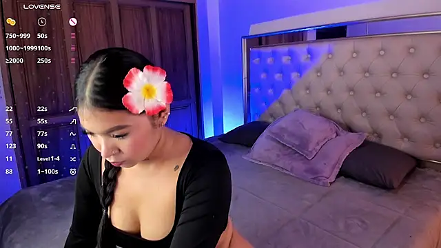 Snapshot of miss_alice_jones chatting on July 2, 2026, 8:59 pm miss alice jones online show from July 2, 2026, 8:59 pm