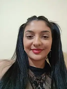 Snapshot of Ambra-Long chatting on July 3, 2026, 7:42 pm Ambra-Long online show from July 3, 2026, 7:42 pm