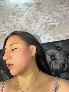 Lau Dreamgirl online show from June 26, 2026, 6:01 pm