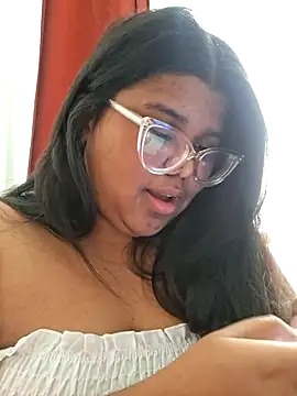 Snapshot of Delya_soloexperimento chatting on July 1, 2026, 3:56 pm Delya soloexperimento online show from July 1, 2026, 3:56 pm