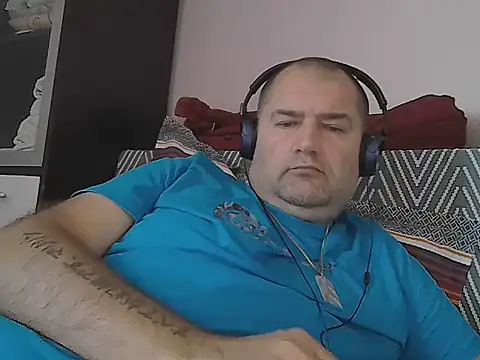 CristianDaniel78 online show from July 7, 2026, 3:53 am