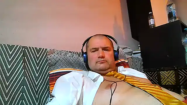 CristianDaniel78 online show from August 2, 2026, 5:44 pm