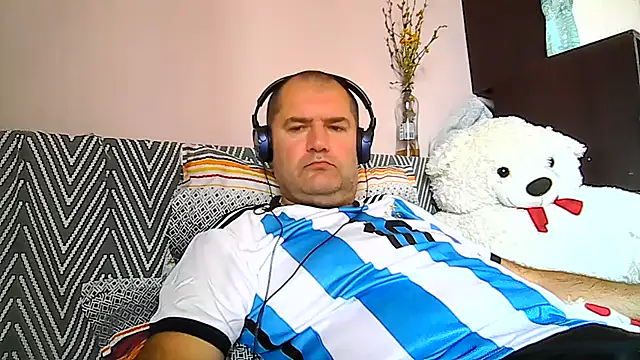 CristianDaniel78 online show from August 7, 2026, 5:42 am