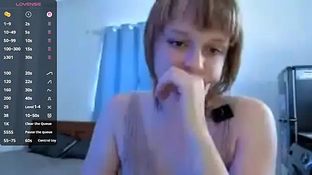 Snapshot of DustiZuchowski chatting on July 30, 2026, 4:22 am DustiZuchowski online show from July 30, 2026, 4:22 am