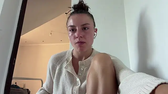 Snapshot of Monicaqte chatting on July 26, 2026, 4:14 pm Monicaqte online show from July 26, 2026, 4:14 pm