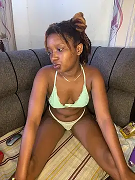 Snapshot of SexyArya_ chatting on July 14, 2026, 10:32 am SexyArya online show from July 14, 2026, 10:32 am