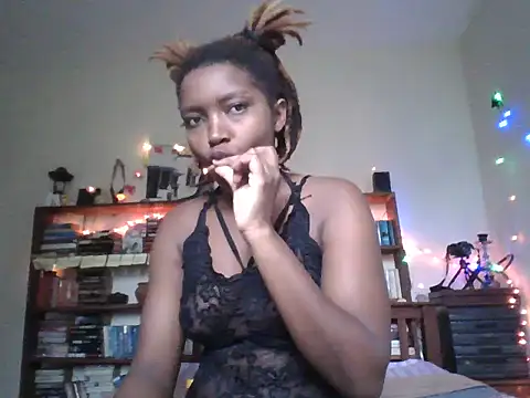 Snapshot of SexyArya_ chatting on August 5, 2026, 5:32 am SexyArya online show from August 5, 2026, 5:32 am