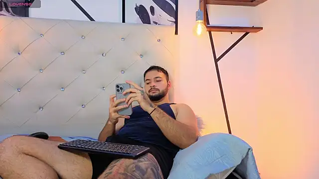 Snapshot of Andres_fire chatting on June 24, 2026, 12:26 pm Andres fire online show from June 24, 2026, 12:26 pm
