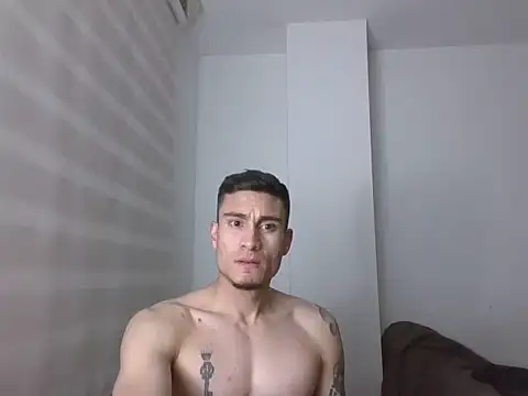 Snapshot of Alejandro00747 chatting on August 9, 2026, 5:34 am Alejandro00747 online show from August 9, 2026, 5:34 am