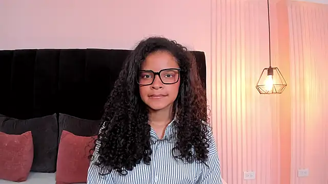 estefa rose online show from July 6, 2026, 4:20 pm