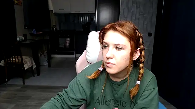 Reginasmilee online show from October 15, 2025, 11:16 pm