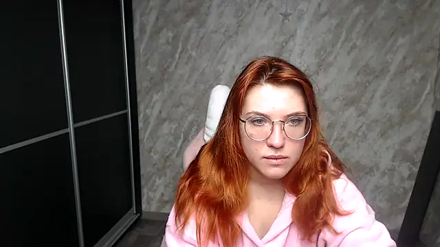 Reginasmilee online show from February 4, 2026, 2:28 am