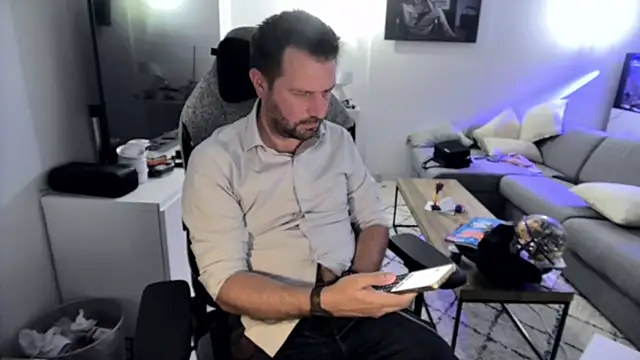Snapshot of pc92160 chatting on July 29, 2026, 1:09 pm pc92160 online show from July 29, 2026, 1:09 pm