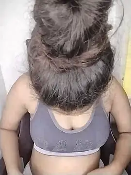 Snapshot of nikita-cam chatting on July 3, 2026, 4:35 pm nikita-cam online show from July 3, 2026, 4:35 pm