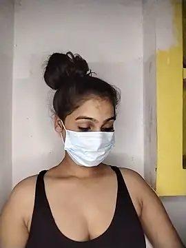 Snapshot of nikita-cam chatting on July 11, 2026, 5:48 pm nikita-cam online show from July 11, 2026, 5:48 pm