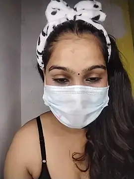 Snapshot of nikita-cam chatting on July 25, 2026, 5:43 pm nikita-cam online show from July 25, 2026, 5:43 pm