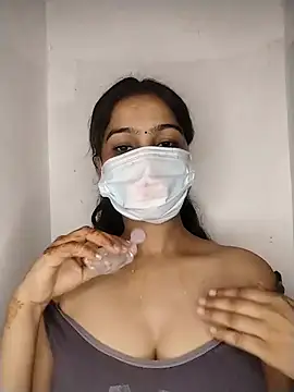 Snapshot of nikita-cam chatting on August 3, 2026, 7:06 pm nikita-cam online show from August 3, 2026, 7:06 pm