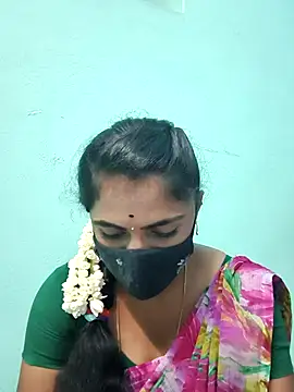 Snapshot of Megavarthinii chatting on July 11, 2026, 2:09 pm Megavarthinii online show from July 11, 2026, 2:09 pm