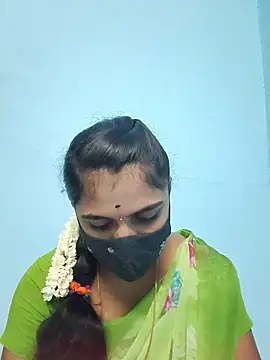 Snapshot of Megavarthinii chatting on July 14, 2026, 1:39 pm Megavarthinii online show from July 14, 2026, 1:39 pm